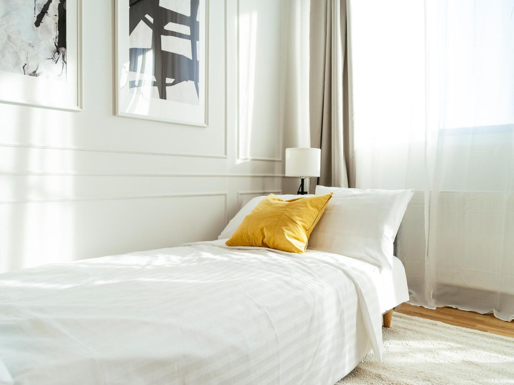 Bright 2br Flat - Palace Hall - Charming Balcony Apartament