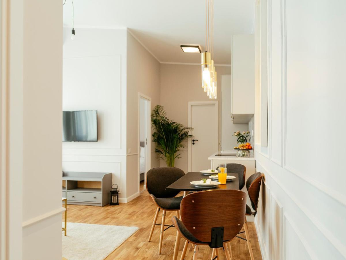 Bright 2br Flat - Palace Hall - Charming Balcony Appartamento *