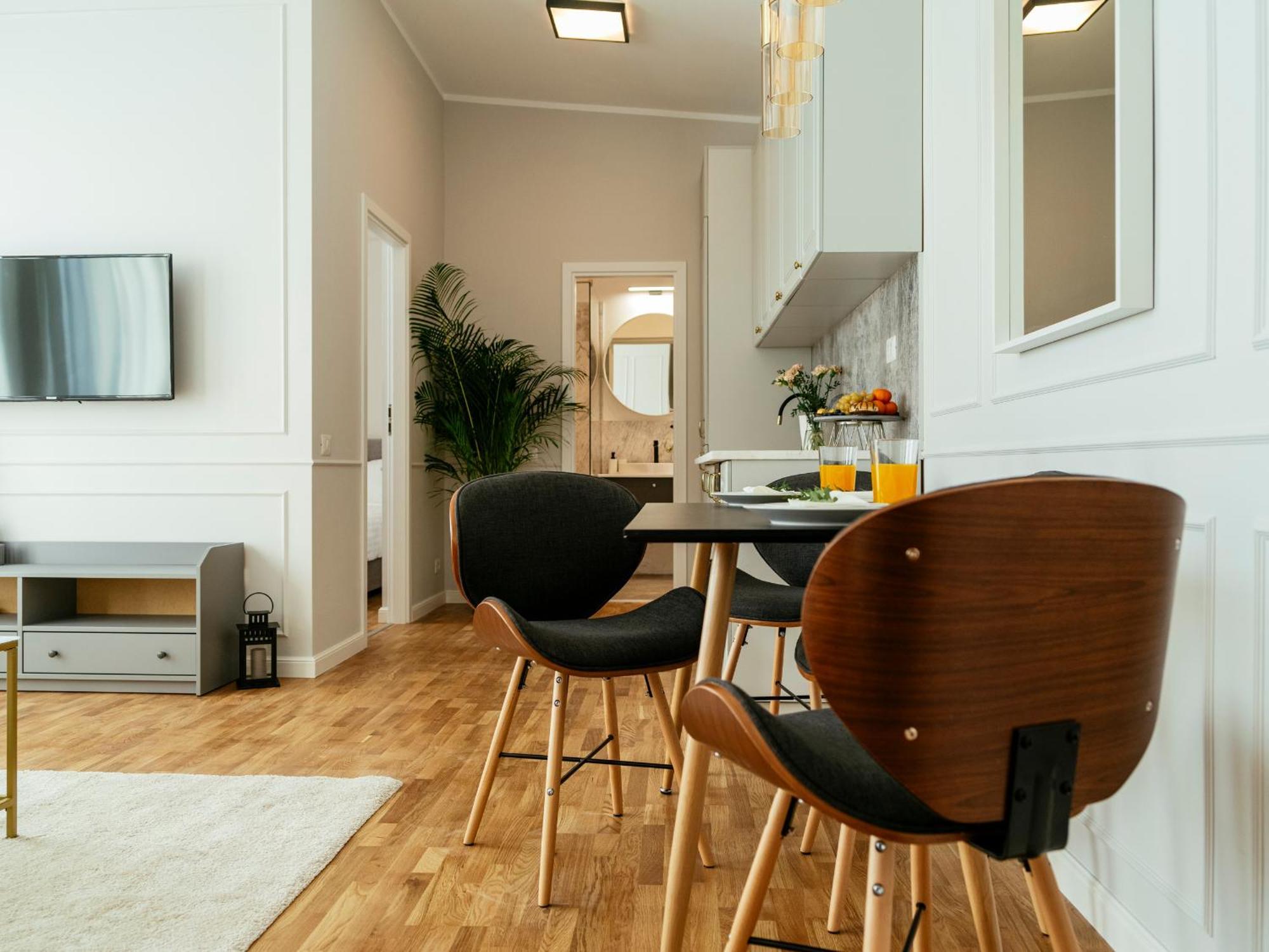 Bright 2br Flat - Palace Hall - Charming Balcony * Bucarest